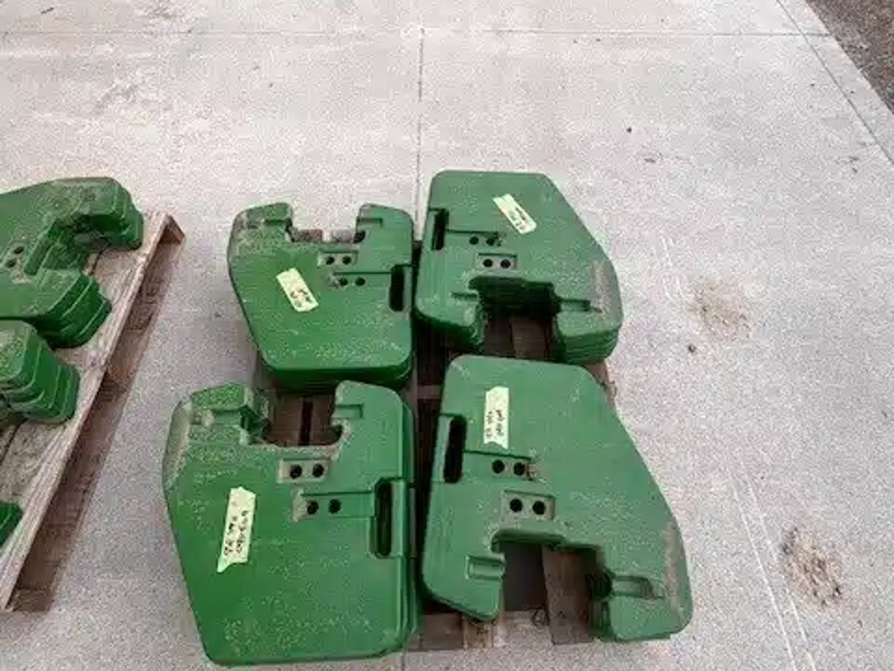 John Deere 36 FRONT SUITCASE WEIGHTS pièces - neuves et usagées