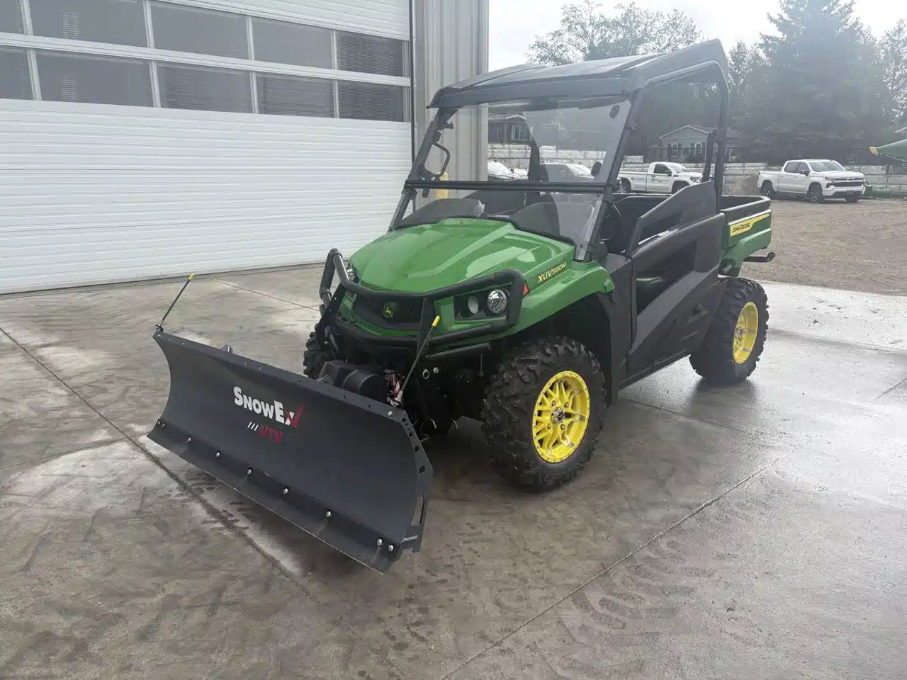 2023 John Deere XUV 590M VTT