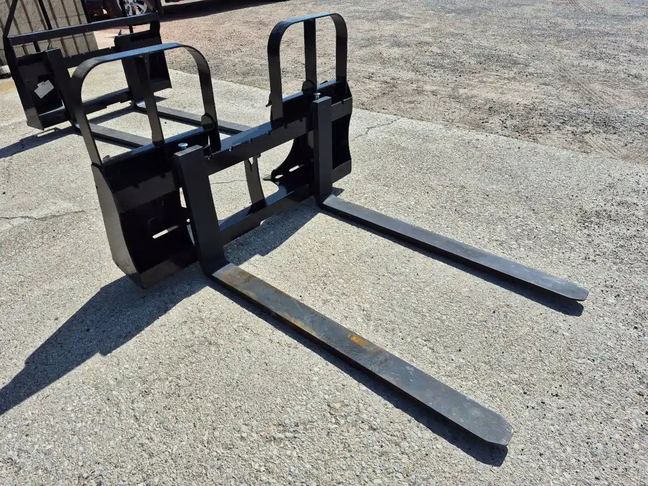 2021 HLA Attachments HD42BO500 Fourche à palette