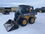 2023 John Deere 324G chargeuse à direction à glissement