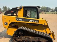 2007 John Deere CT332 chargeuse à direction à glissement