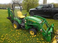 2023 John Deere XUV 855D Rétrocaveuse
