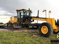 2006 John Deere 770D Niveleuse (Gratte panier)