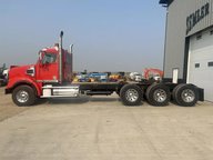 2015 Freightliner CORONADO 122 SD Truck Cab & Chassis