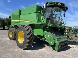 2022 John Deere S780 Batteuse