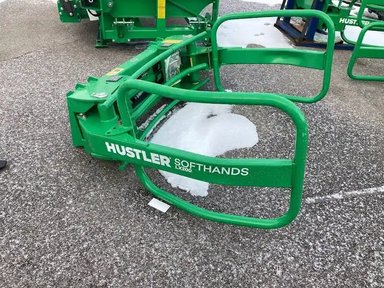 2022 Hustler Turf SOFTHANDS LX200 Pince à Balle — photo 2
