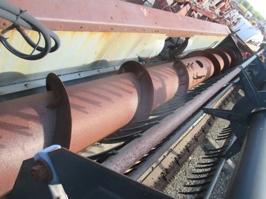 Gleaner R320 Header - Flex — photo 2