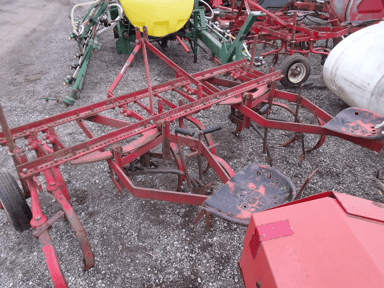 Massey Ferguson 220 Cultivateur — photo 2