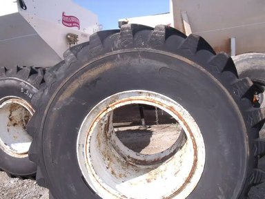 Goodyear 48:00x25x20 Pneus — photo 2