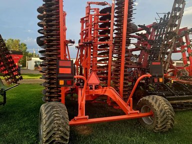 2023 Kubota CD2700T Disque — photo 2