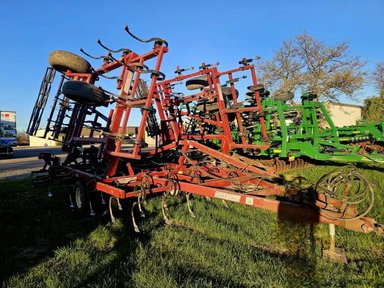 2002 Salford 450 Cultivateur — photo 2