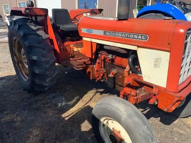 1976 International Harvester 574 Tracteur — photo 2