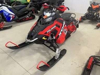 2017 Polaris 800 Rush XCR 121 Motoneige — photo 2