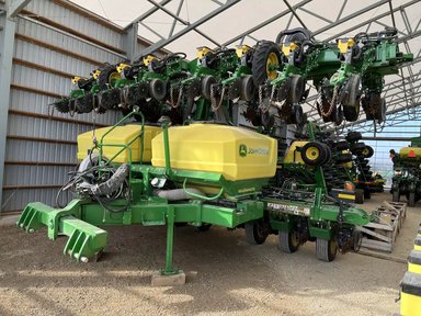 2022 John Deere DR24 Planteur — photo 2