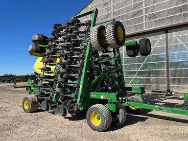 2021 John Deere N536C Semoir à air — photo 2