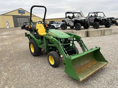 2021 John Deere 2025R Tracteur — photo 2