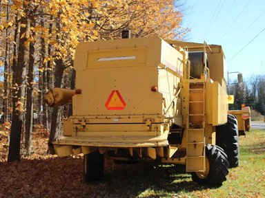 New Holland TX36 Batteuse — photo 2