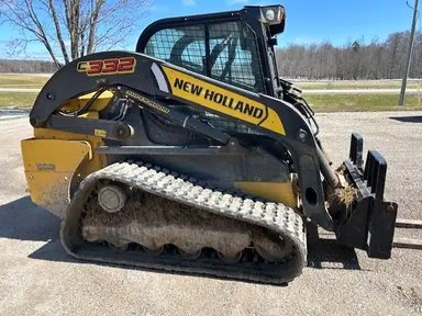 2021 New Holland C332 Chargeur sur chenilles — photo 2