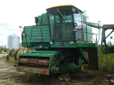 John Deere 8820 Batteuse — photo 2