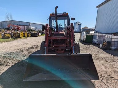 Case IH 4230 Tracteur — photo 2
