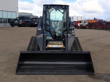 2026 New Holland Construction C345 chargeuse à direction à glissement — photo 2