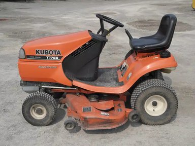 Kubota T1760 Tracteur à pelouse — photo 2