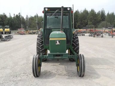 John Deere 1640 Tracteur — photo 2