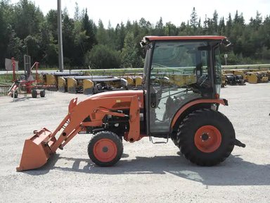 Kubota B2650HSDC Tracteur — photo 2