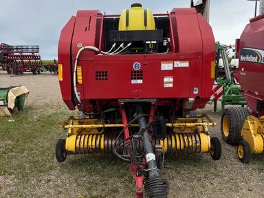 2003 New Holland BR740 Presse à Balle Ronde — photo 2