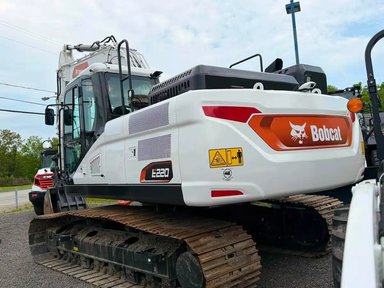 2025 Bobcat E220 Large Excavator Excavatrice — photo 2