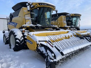 2023 New Holland CX8.80 Batteuse — photo 2