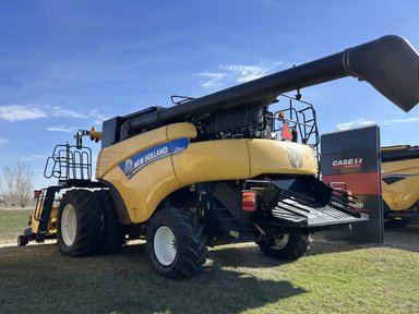 2014 New Holland CR9090Z Batteuse — photo 2