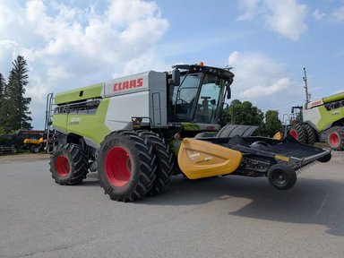 2022 CLAAS LEXION 8700 Batteuse — photo 2