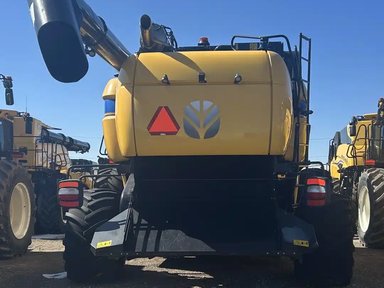 2021 New Holland CX8.80 Batteuse — photo 2