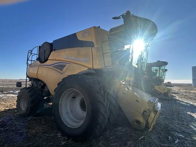2025 New Holland CR9.90Z Batteuse — photo 2