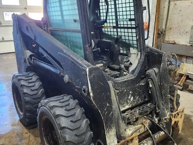 2017 Bobcat S630 chargeuse à direction à glissement — photo 2