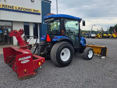 2017 New Holland BOOMER 45 Tracteur — photo 2