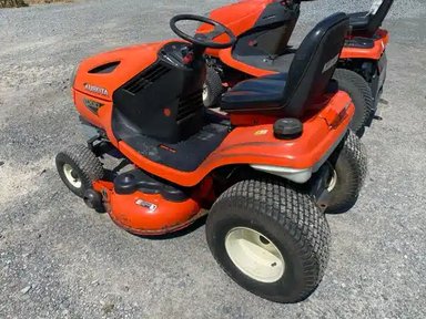 2012 Kubota T2080 Tracteur à pelouse — photo 2
