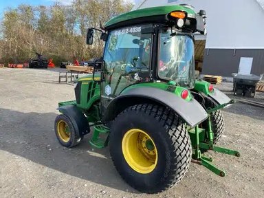 2020 John Deere 4066R Tracteur — photo 2