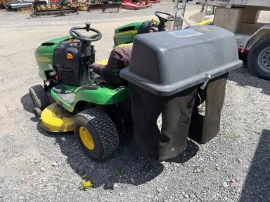 2005 John Deere L111 Tracteur à pelouse — photo 2
