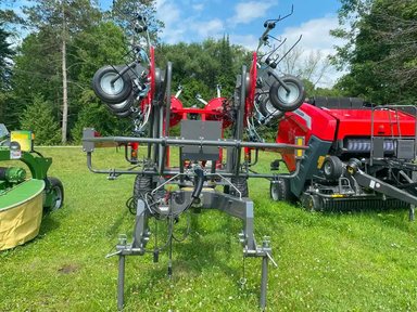 2023 Massey Ferguson TD1028XTRC Tedder — photo 2