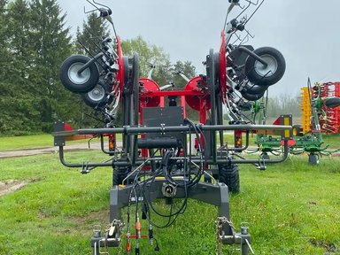2023 Massey Ferguson TD1028XTRC Tedder — photo 2