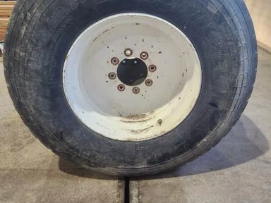Michelin 425/65R22.5 Pneus et roues — photo 2