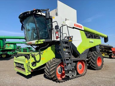 2020 CLAAS LEXION 8700TT Batteuse — photo 2