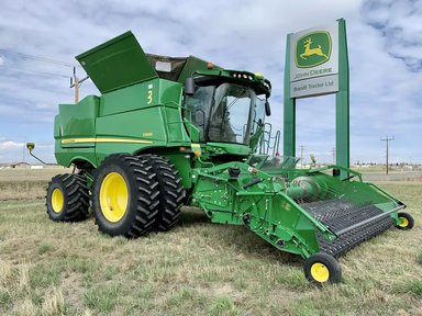 2017 John Deere S690 Batteuse — photo 2