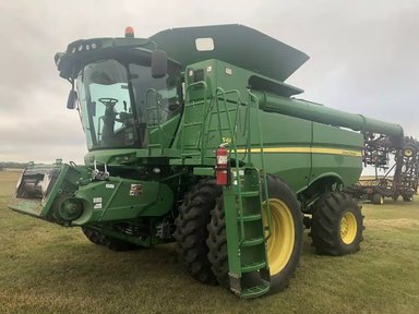 2012 John Deere S680 Batteuse — photo 2