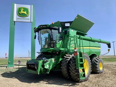 2017 John Deere S680 Batteuse — photo 2