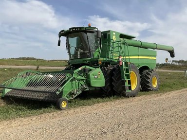 2015 John Deere S690 Batteuse — photo 2