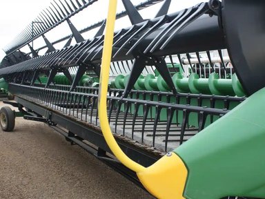 2017 John Deere 635FD Nez - Toile/Tapis — photo 2
