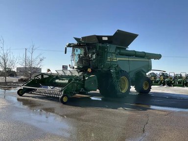 2022 John Deere X9 1000 Batteuse — photo 2